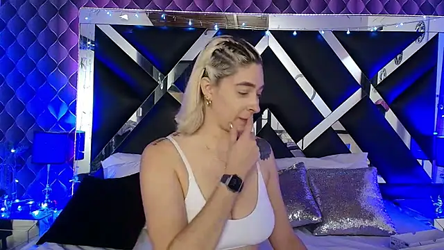 victoriaa lee  online show from 15, 3, 2026