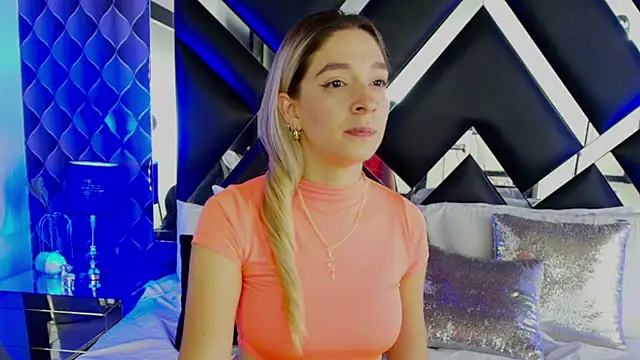 victoriaa lee  online show from 19, 3, 2025