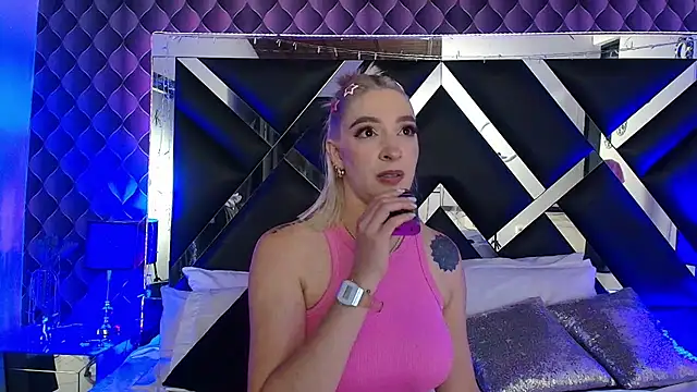 victoriaa lee  online show from 12, 2, 2026