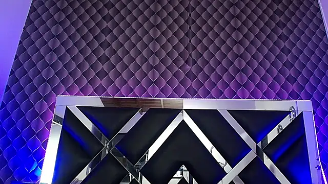 victoriaa lee  online show from 25, 10, 2025