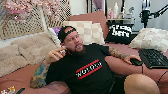 xBuzzRightHerex online show from 17, 1, 2026