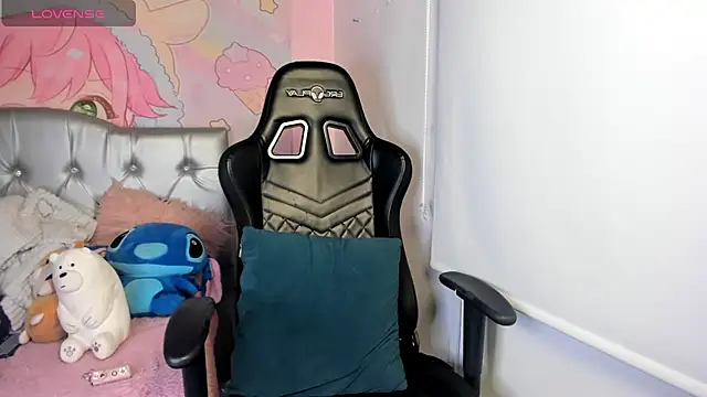 Mia damm online show from 5, 11, 2025