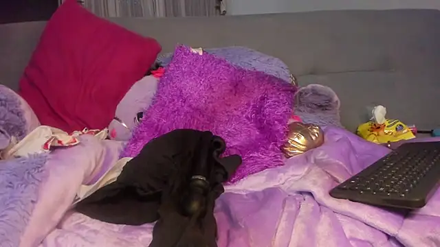 Mia damm online show from 3, 3, 2025