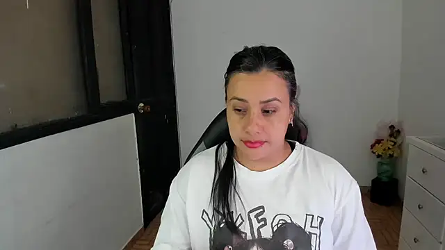 smile sweetpao online show from 1, 11, 2025