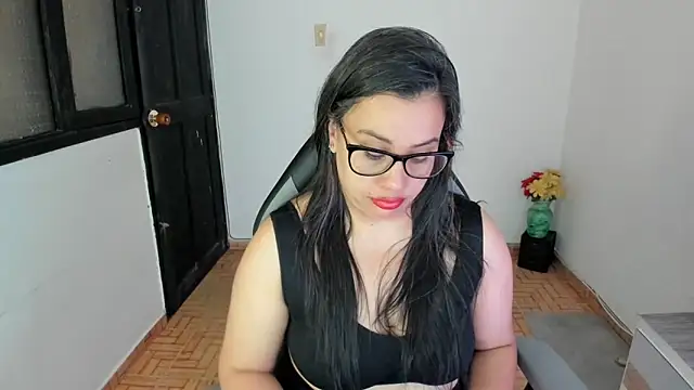 smile sweetpao online show from 4, 3, 2025