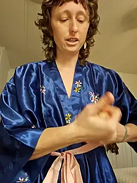 mossy kiss online show from 7, 2, 2026