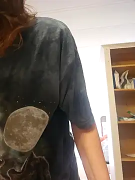 mossy kiss online show from 14, 1, 2025