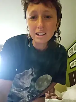 mossy kiss online show from 29, 12, 2024