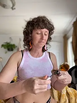 mossy kiss online show from 20, 3, 2026