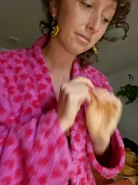 mossy kiss online show from 24, 10, 2025