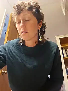 mossy kiss online show from 21, 1, 2025