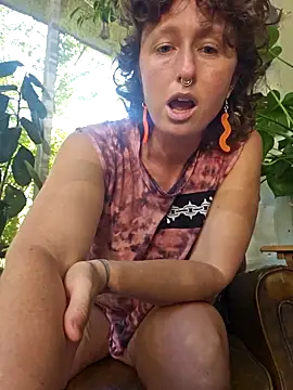 mossy kiss online show from 16, 9, 2025