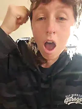 mossy kiss online show from 17, 1, 2025