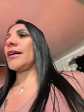 Snapshot of saaalome_1 chatting on 27, 4, 2026 saaalome 1 online show from 27, 4, 2026