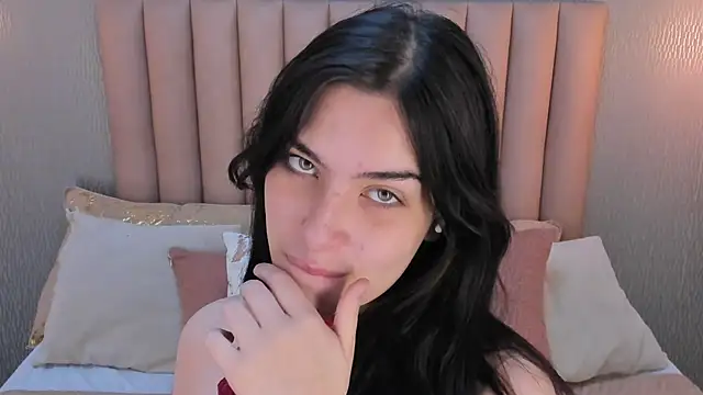 Alexa Thaylor  online show from 17, 9, 2025