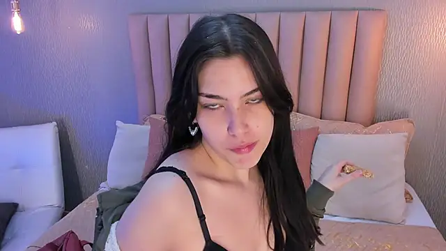 Alexa Thaylor  online show from 30, 9, 2025