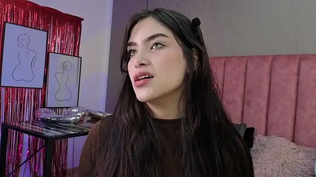 Alexa Thaylor  online show from 13, 2, 2026