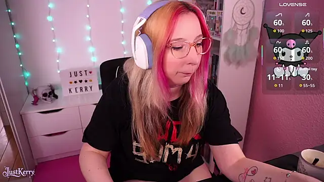 JustKerry online show from 7, 11, 2025