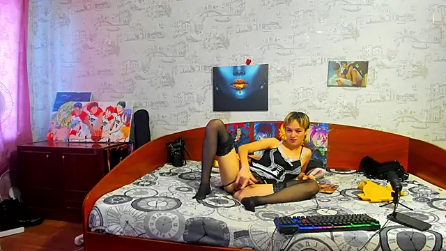 KagamiTayga online show from 16, 9, 2025