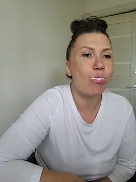 Snapshot of ROXOLANAA_SEXY chatting on 30, 5, 2026 ROXOLANAA SEXY online show from 30, 5, 2026