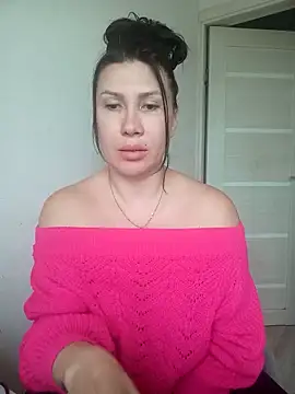 Snapshot of ROXOLANAA_SEXY chatting on 11, 5, 2026 ROXOLANAA SEXY online show from 11, 5, 2026