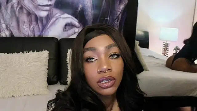 Snapshot of emely_brandon chatting on 10, 9, 2025 emely brandon online show from 10, 9, 2025