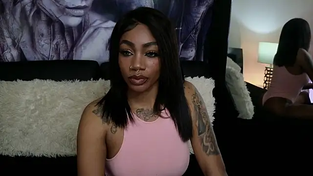 Snapshot of emely_brandon chatting on 1, 10, 2025 emely brandon online show from 1, 10, 2025