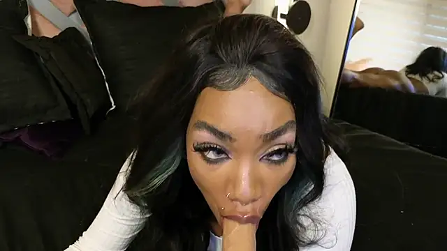 Snapshot of emely_brandon chatting on 19, 3, 2025 emely brandon online show from 19, 3, 2025