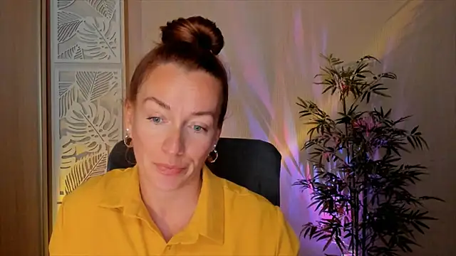 RebeccaMartinez online show from 25, 7, 2026
