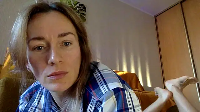 RebeccaMartinez online show from 10, 3, 2025