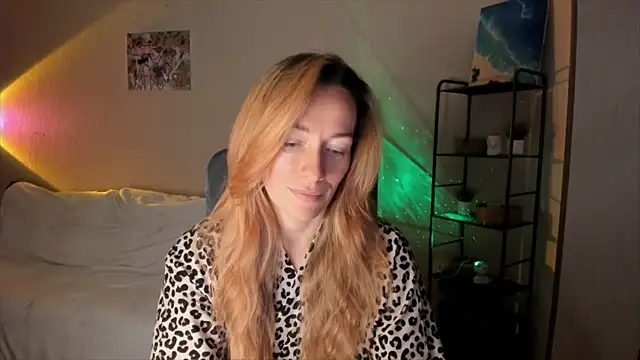 RebeccaMartinez online show from 23, 10, 2025