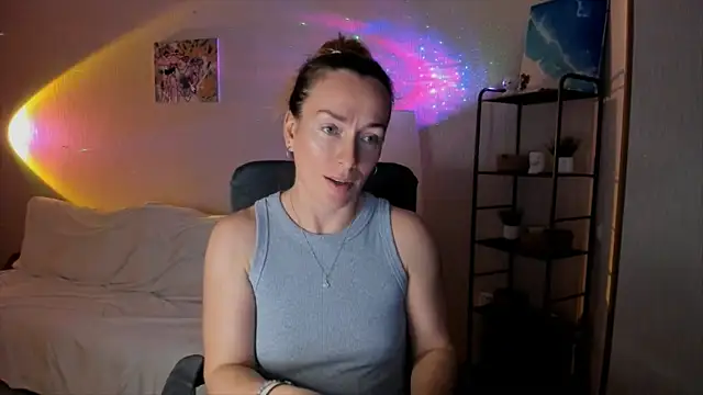 RebeccaMartinez online show from 4, 11, 2025