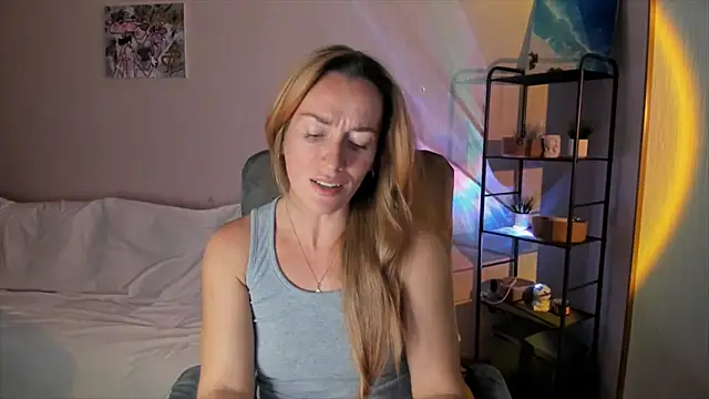 RebeccaMartinez online show from 5, 10, 2025