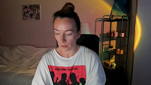 RebeccaMartinez online show from 9, 9, 2025