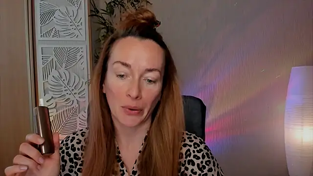 RebeccaMartinez online show from 30, 4, 2026