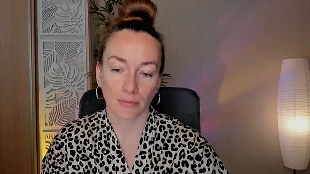 RebeccaMartinez online show from 27, 4, 2026