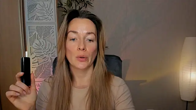 RebeccaMartinez online show from 28, 2, 2026