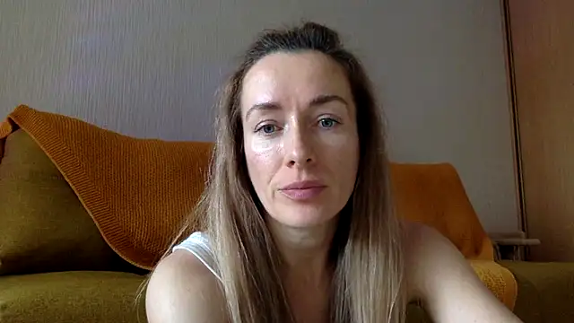 RebeccaMartinez online show from 17, 3, 2025