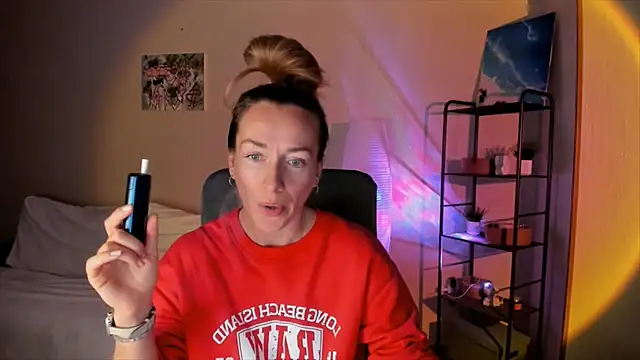 RebeccaMartinez online show from 12, 10, 2025