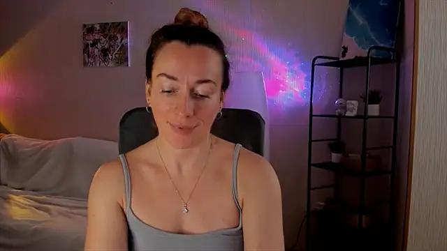 RebeccaMartinez online show from 20, 11, 2025