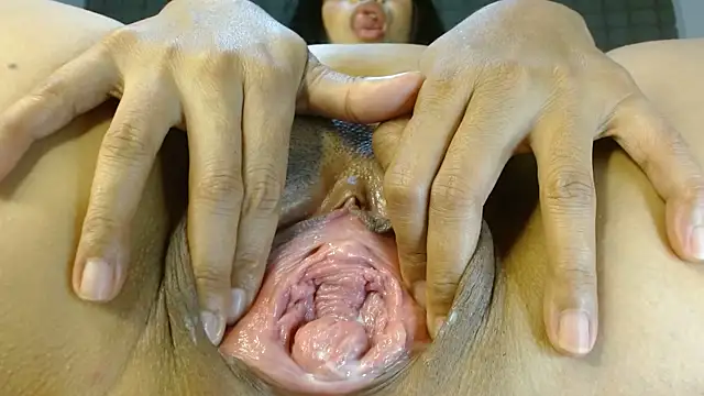 kamila-wc online show from 7, 2, 2025