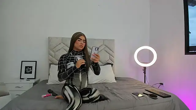 LauraBonnet7 online show from 3, 12, 2024