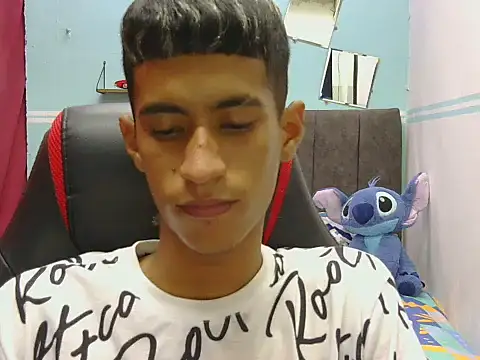Snapshot of Angelstripboy chatting on 9, 5, 2026 Angelstripboy online show from 9, 5, 2026