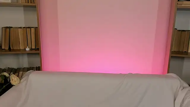 Phoenix Margo online show from 2, 12, 2025