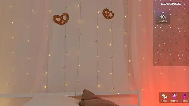 Phoenix Margo online show from 22, 9, 2025