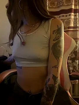 LittleBabyCat22 online show from 18, 11, 2025