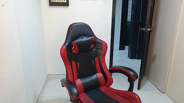 Liamiler01  online show from 25, 11, 2025