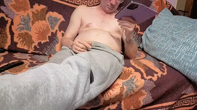 cumloverboyxx69 online show from 15, 3, 2026