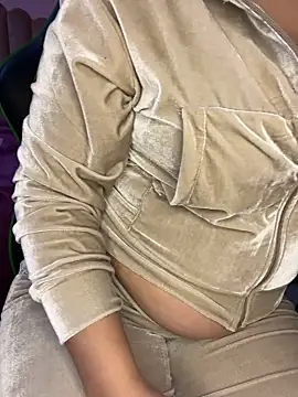 Snapshot of Maria-cuty chatting on 11, 10, 2025 Maria-cuty online show from 11, 10, 2025