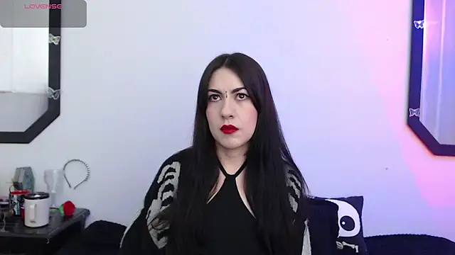 Amy Aloqua online show from 28, 9, 2025